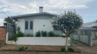 Casa desocupada com 145,3 m² construída