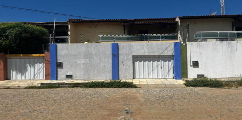 Casa com 186m² de Área Construída em Iguatu/CE