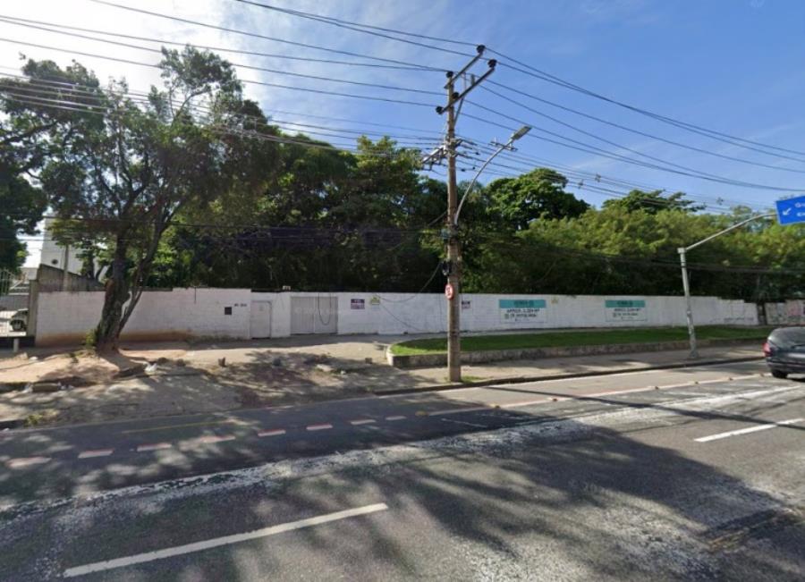 Terreno urbano de 3.348,71 m² em Cascadura