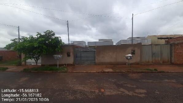 Casa com 2 quartos, 1 banheiro, 1 vaga e 50m² construída