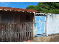 2 Casas e 2 Edículas em Terreno de 340,95 m²