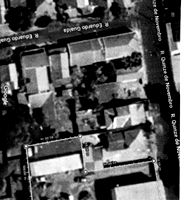 Casa residencial com 3 banheiros, salão e área construída ampla