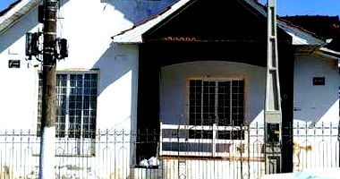 Casa com 1 vaga, 192m² construídos - Ocupada