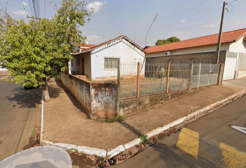 Casa com 228,80m² em Iacanga/SP