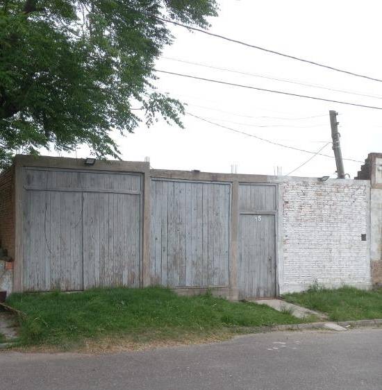 Casa com 1 quarto, 1 banheiro e 29m² construída, ocupada