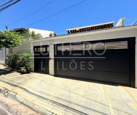 Sobrado com 3 quartos, área gourmet e piscina em Lins/SP