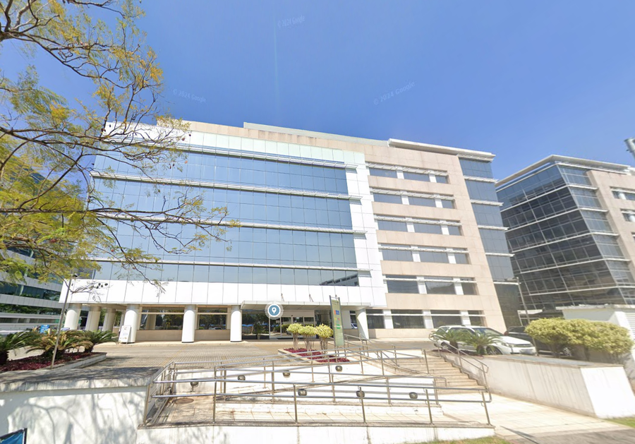 Sala Comercial 833m² em Jacarepaguá com 21 vagas