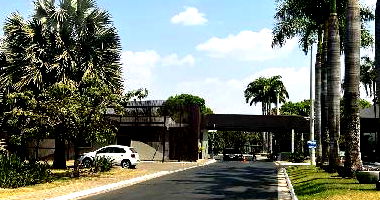 Casa com 4 quartos, 3 banheiros e 437,75m²