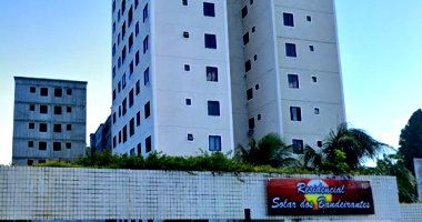 Apartamento com 2 dormitórios, 1 suíte, 2 banheiros e 2 vagas