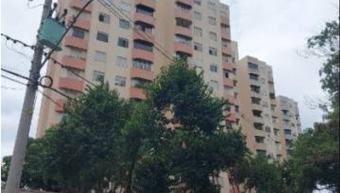 Apartamento com 3 quartos, 1 banheiro e 1 vaga de garagem