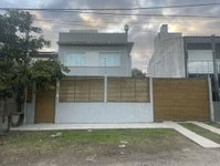 Casa padrão com 145m² em Pelotas, RS - Ocupada