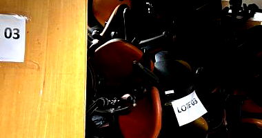 Lote Diversificado com Móveis e Equipamentos
