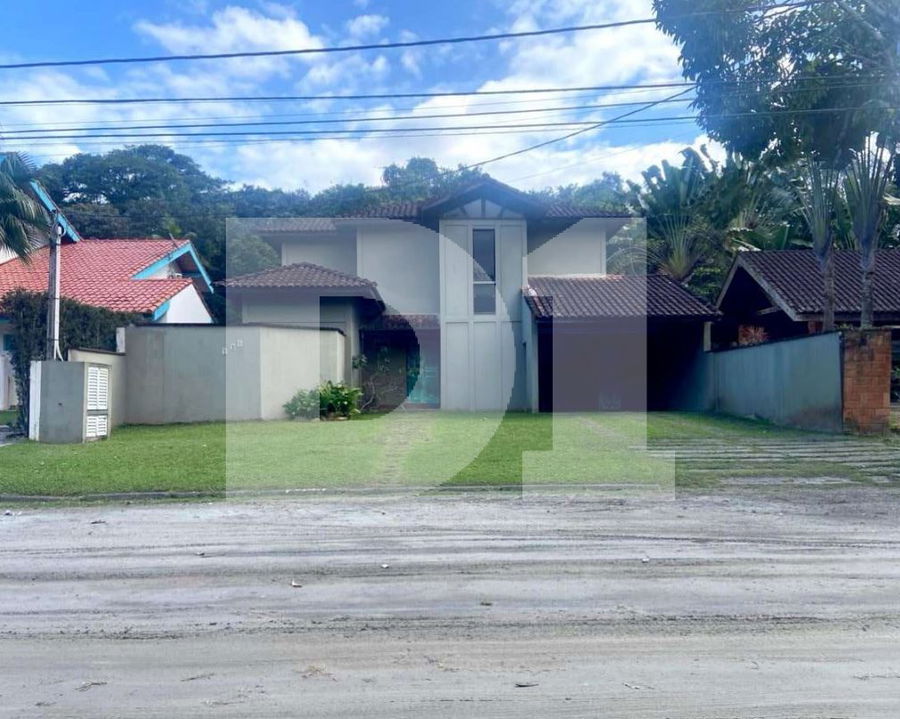 Casa em Condomínio com 480 m² em Bertioga/SP