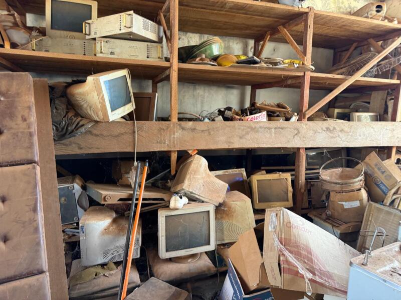 Lote 027 - Itens Inservíveis Diversos