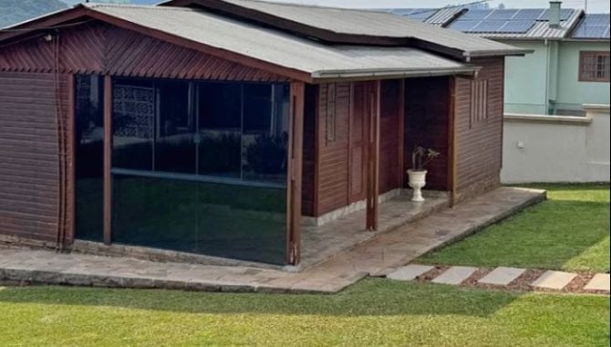 Casa em Terreno Amplo de 612 m² - Oportunidade Única