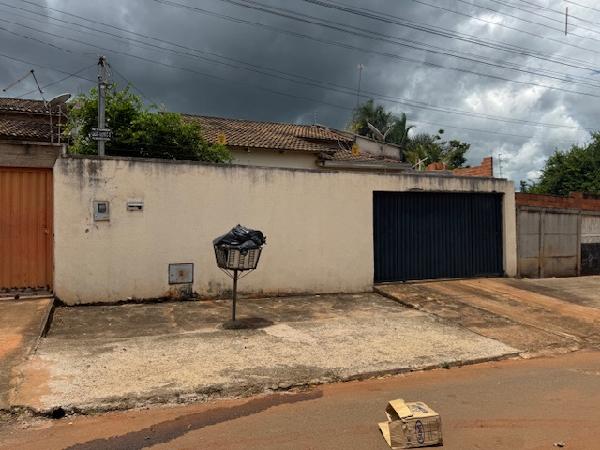 Casa com 3 quartos, 2 banheiros, 1 vaga e 82,61m² construída