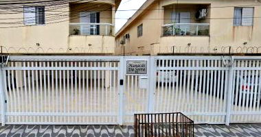 Casa com 55m² em Praia Grande-SP