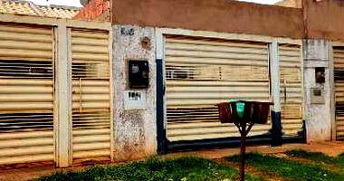 Casa em Campo Grande com 2 Quartos e Vaga de Garagem