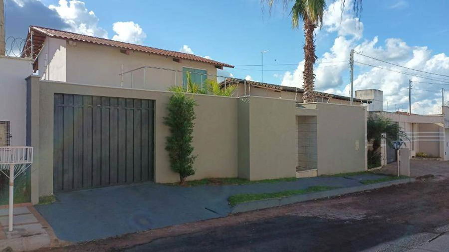 Casa Padrão com 2 Quartos e 1 Vaga em Ituiutaba
