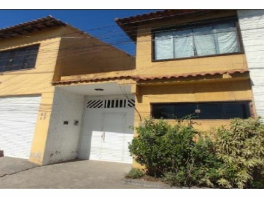 Casa com 360m² de terreno e 150m² construída em Cabo Frio