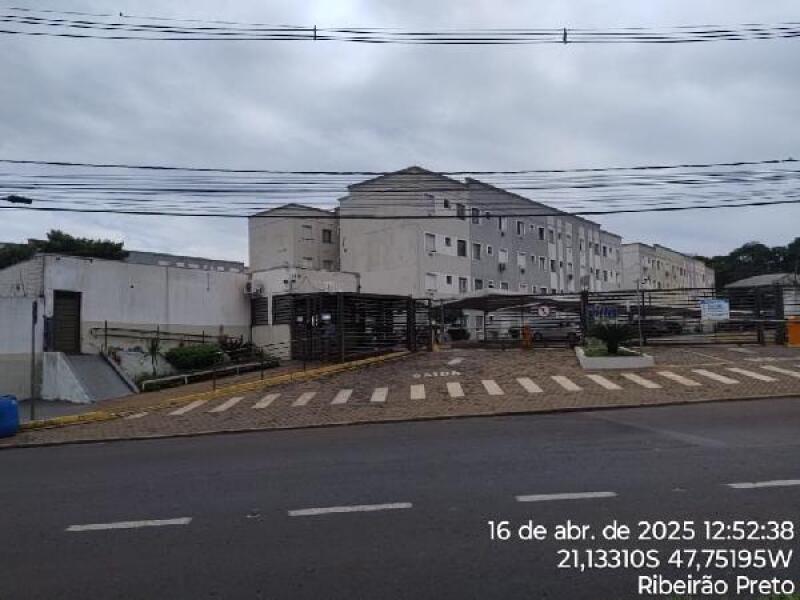 Apartamento com 2 quartos, 1 banheiro e 1 vaga