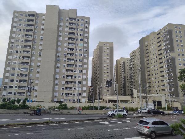 Apartamento com 2 quartos e 1 vaga em Del Castilho, Rio de Janeiro