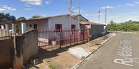 Casa Residencial em Ipameri - 102,30m² com Edificação