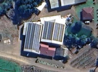 Conjunto de painéis solares fotovoltaicos instalados