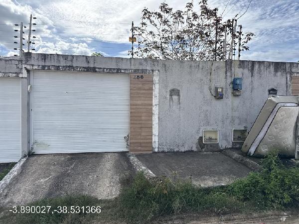 Casa com 2 quartos em Itaitinga/CE
