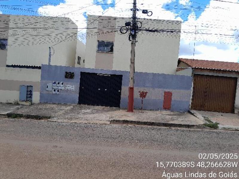 Apartamento em Águas Lindas de Goiás com 2 Quartos
