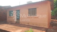 Casa com 2 quartos, 39,39m², terreno 270m², desocupada