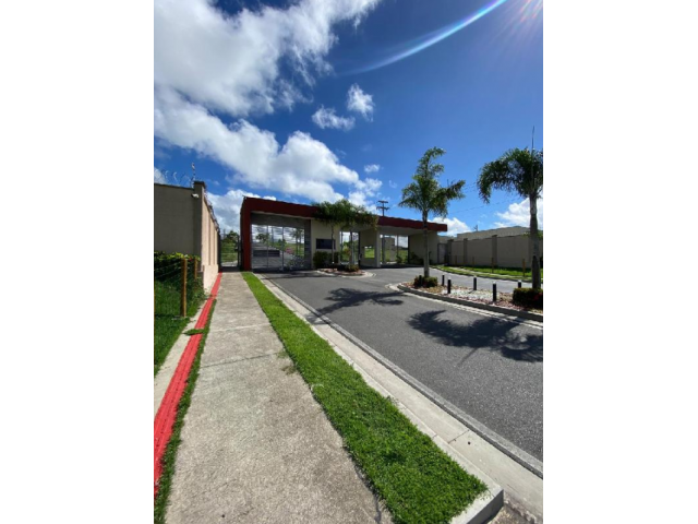 Casa com 43,47m² e terreno de 160m² em Feira de Santana/BA