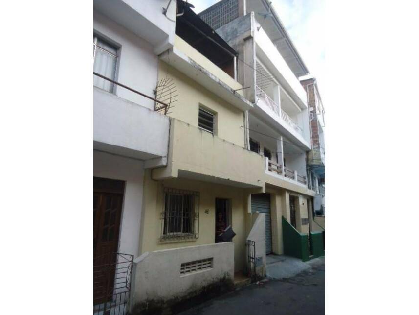 Casa Ocupada com Varanda em Acupe De Brotas - Salvador/BA