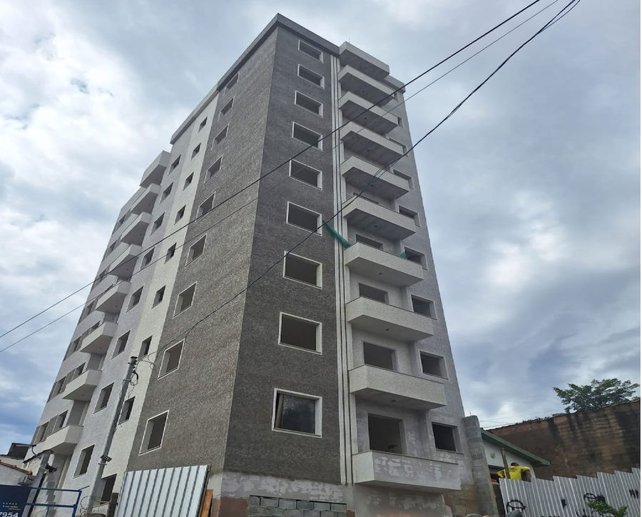 Apartamento 2 quartos com sacada e área de serviço, desocupado