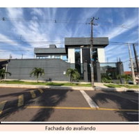 Casa com piscina em condomínio, 475m² de área construída
