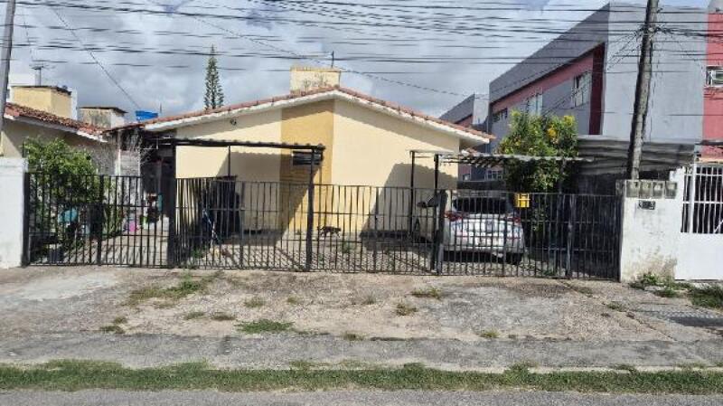 Casa com 2 quartos em Olinda-PE