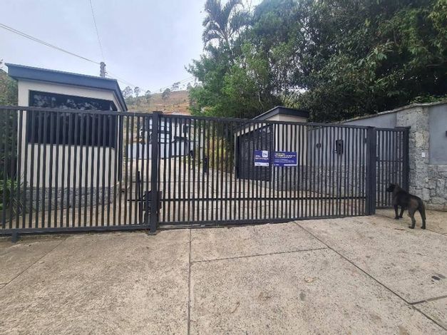 Terreno 892m² em Petrópolis-RJ