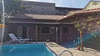 Casa ocupada de 2 quartos, 2 banheiros e 100 m²