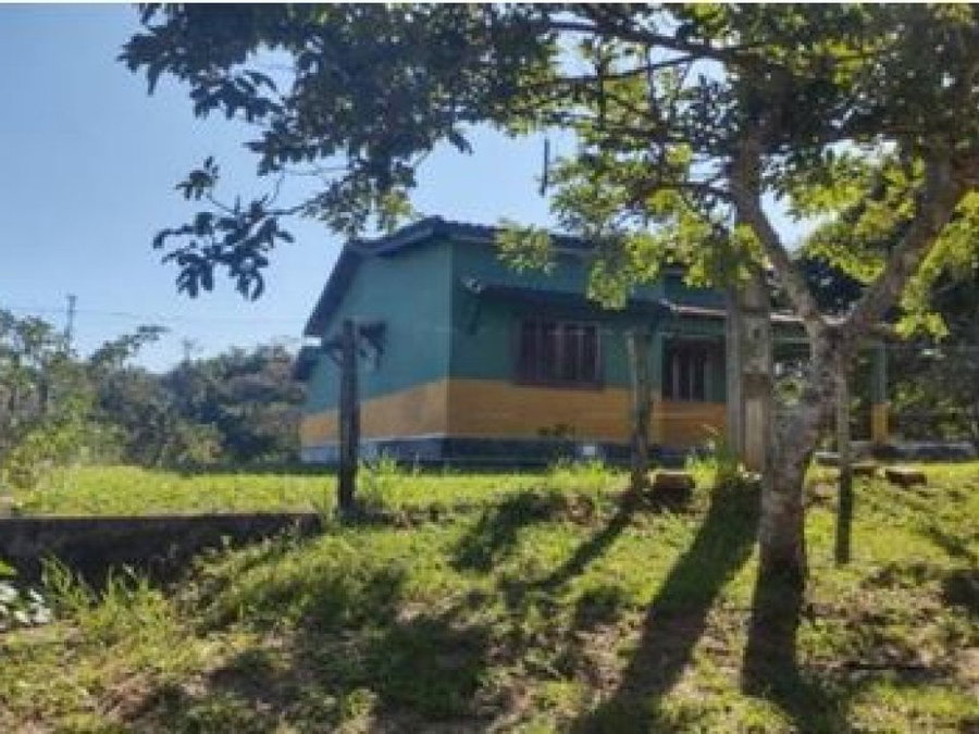 Casa com 3.000 m² em Tanguá, RJ