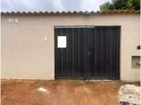 Casa com 74m² construídos, ocupada