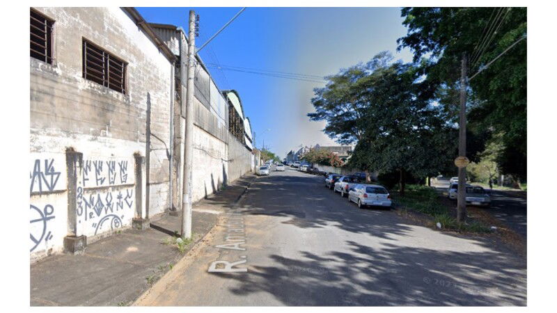 Prédio Comercial de 390m² em Espírito Santo do Pinhal