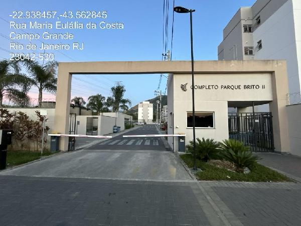 Apartamento com 2 Quartos e Vaga de Garagem em Campo Grande