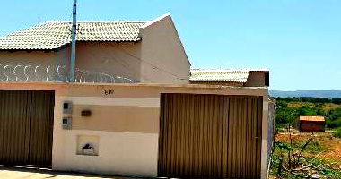 Casa com 2 Quartos e Varanda em Formoso/MG