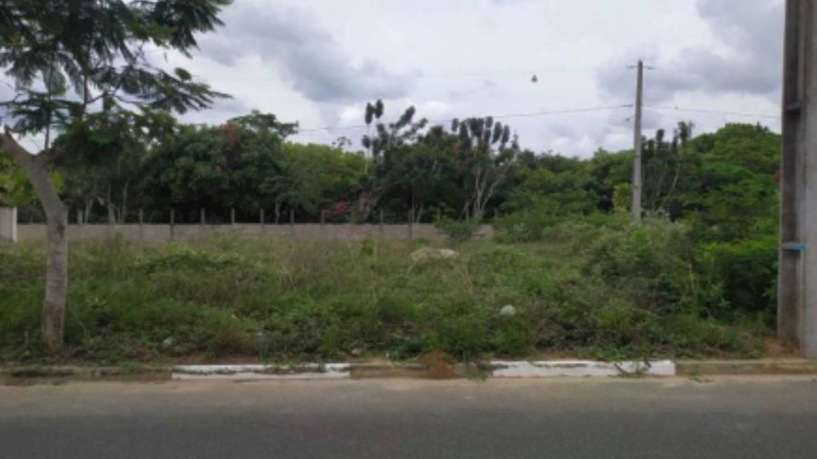 Terreno com 170,76m², lote 27, ideal para investimento