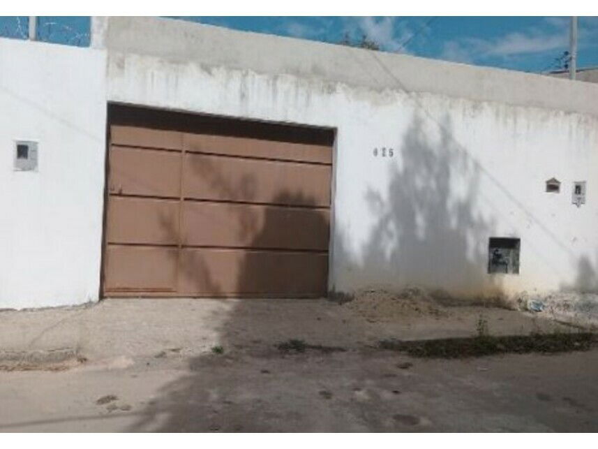 Casa com 2 quartos e 1 banheiro em Nova Serrana/MG