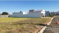 Terreno urbano de 255,79 m² em condomínio residencial