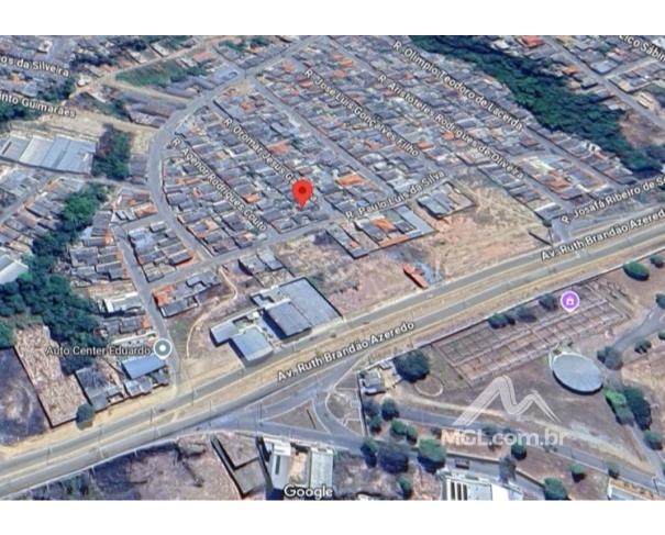 Casa com 3 quartos e quintal grande no Conjunto Habitacional Sinhá Linhares II