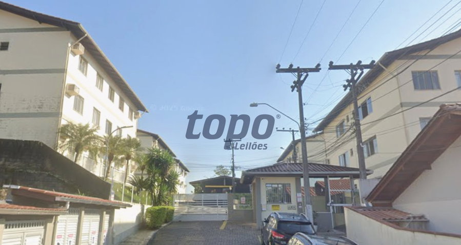 Apartamento com Vaga no Residencial Jardim Blumenau