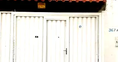 Casa padrão ocupada com 1 vaga e 84m² construída