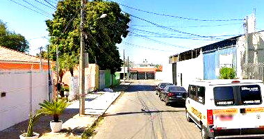 Terreno Urbano em Jardim Rodrigues com Casa Ampla